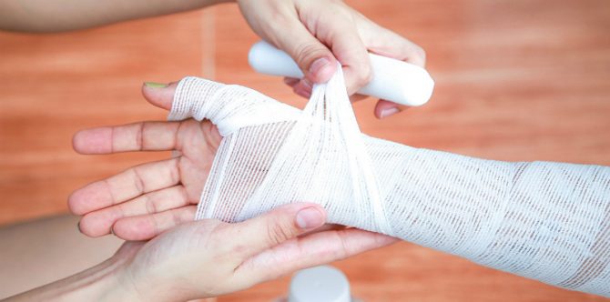 Perlu Tahu! 6 Mitos Merawat Luka Ini Masih Banyak Dipercaya Masyarakat