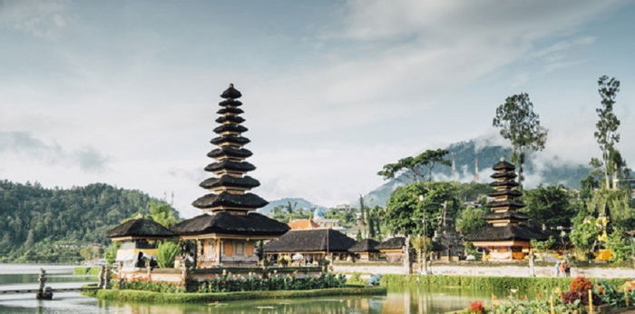 Kenalkan Ragam Budaya pada Anak, Yuk, Kenalkan 36 Gambar Rumah Adat di Indonesia
