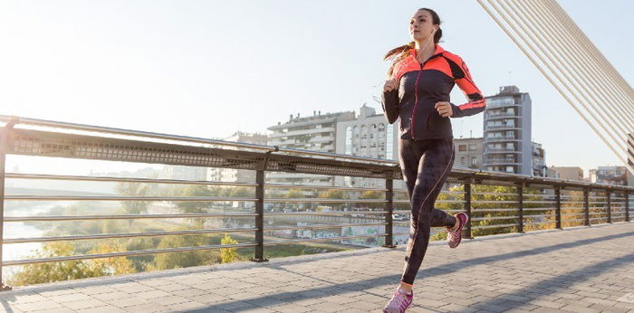 Sedang Hamil dan Suka Olahraga Lari? Ini 6 Tips Aman Melakukannya