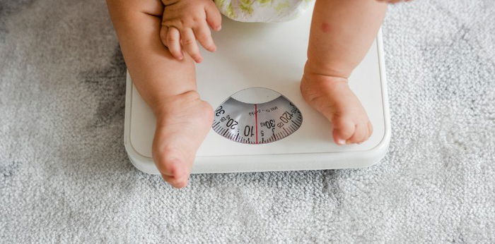 6 Cara Ampuh Menjaga Berat Badan Bayi agar Ideal dan Sehat