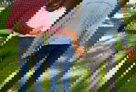 istri hamil dengan pria lain