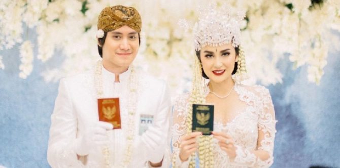 Sempat Tertunda, Kevin Aprilio Akhirnya Resmi Menikah dengan Vicy Melanie