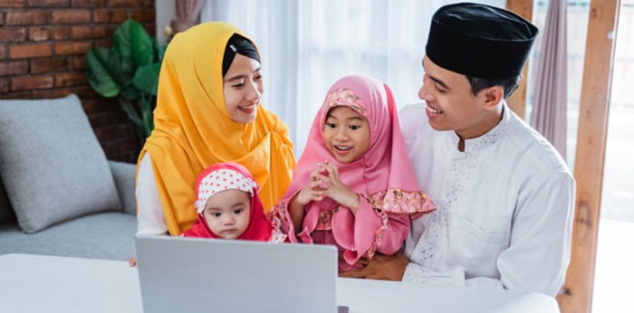 8 Tips Mendidik Anak Perempuan Muslim Sesuai Ajaran Rasulullah SAW
