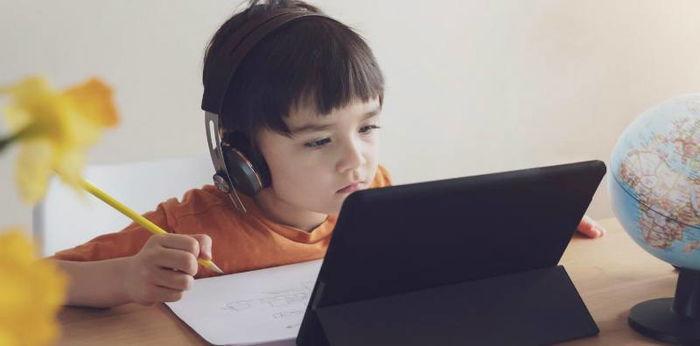 Tak Sampai 2 Juta Rupiah, Ini 7 Rekomendasi Smartphone Canggih untuk Sekolah Online Anak