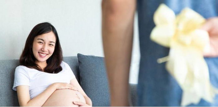 6 Ide Kado untuk Ibu Hamil yang Bermanfaat, Bunda Pasti Suka!