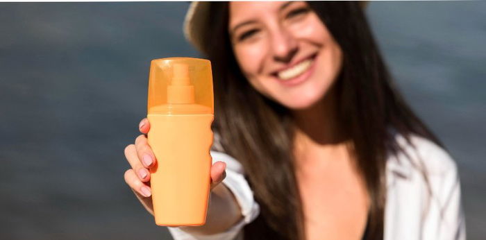 4 Tips Memakai Sunscreen yang Baik dan Benar, Sudah Tahu Belum?