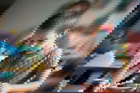 Parents, Ini 6 Kiat Menghadapi Anak yang Makannya Lambat