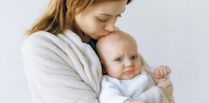 Beragam Penyebab Bayi Sering Mengejan, Bunda Sudah Tahu?