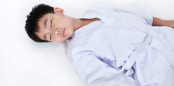 8 Langkah Pertolongan Pertama Saat Anak Pingsan yang Wajib Orangtua Ketahui