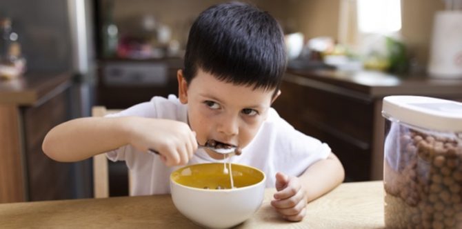 Benarkah Sereal Termasuk Sarapan Sehat untuk Anak? Simak Fakta Ini, Parents
