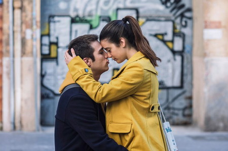 10 Film Hot untuk Ditonton Bersama Pasangan Malam Ini