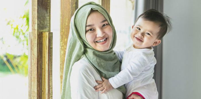 Hadis dan Kemuliaan Menjadi Seorang Ibu Menurut Agama Islam