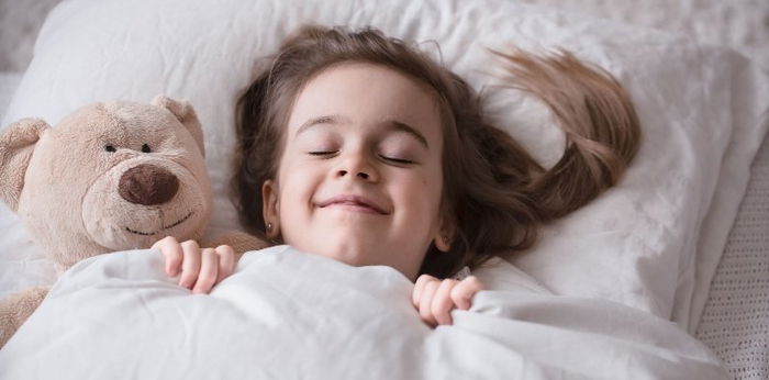 6 Manfaat yang Bisa Didapat Anak Jika Terbiasa Tidur Sendiri