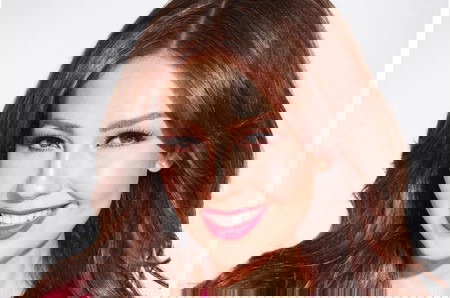 7 Potret Thalia Pemeran Rosalinda di Usia 50 Tahun, Memesona dan Awet Muda!