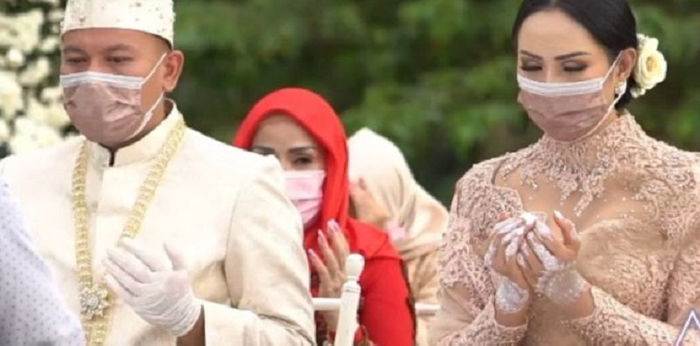 6 Fakta Pernikahan Vicky Prasetyo dan Kalina, Tak Dihadiri Azka