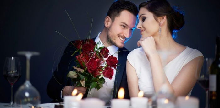 10 Lagu untuk Rayakan Anniversary Pernikahan, Romantis Bikin Meleleh