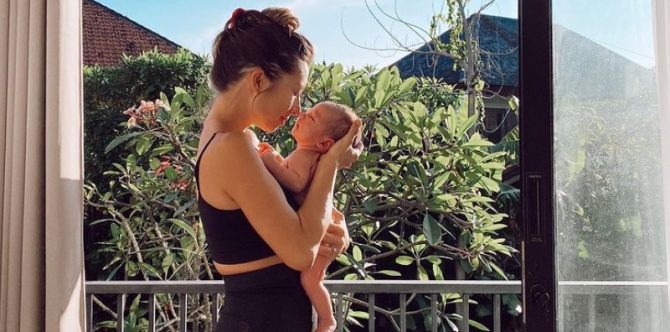 Jennifer Bachdim Alami Payudara Bengkak dan Nyeri Disertai Demam, Apa Sebabnya?