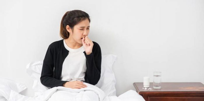 Batuk Berdahak Tak Kunjung Sembuh? Waspada Gejala Bronkitis Ini, Parents!