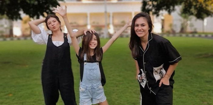Mendidik Anak Mandiri, Wulan Guritno Terapkan Disiplin Tinggi kepada Buah Hatinya