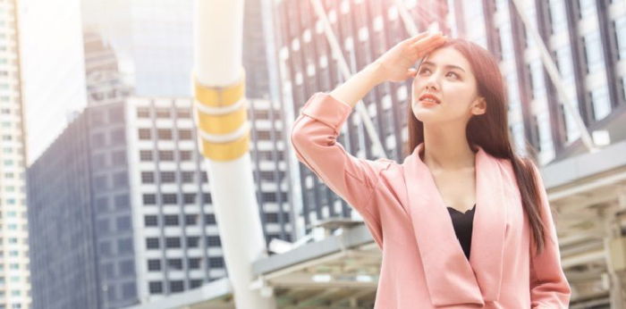Cahaya Matahari Melemahkan Covid-19, Fakta atau Hoax? Cek di Sini!