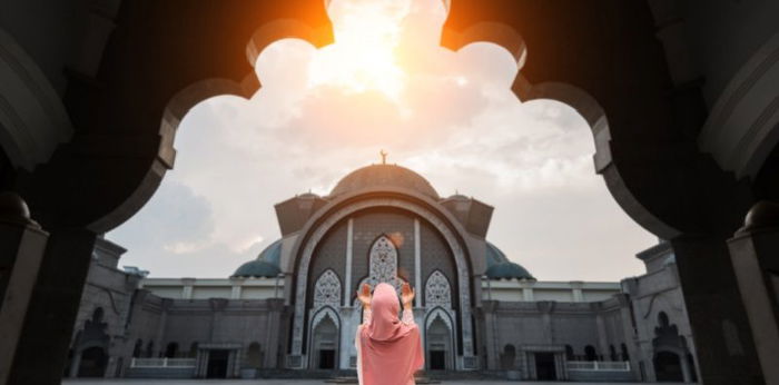 Yuk Panjatkan Doa Ramadan Hari Ke-10, Bacaan dan Keistimewaannya