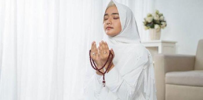 6 Dzikir untuk Parents dan Keluarga Amalkan di 10 Hari Pertama Bulan Ramadan