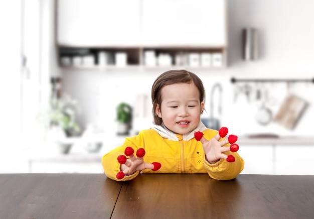 4 Hal yang Harus Bunda Lakukan Jika Si Kecil Alergi Susu Sapi