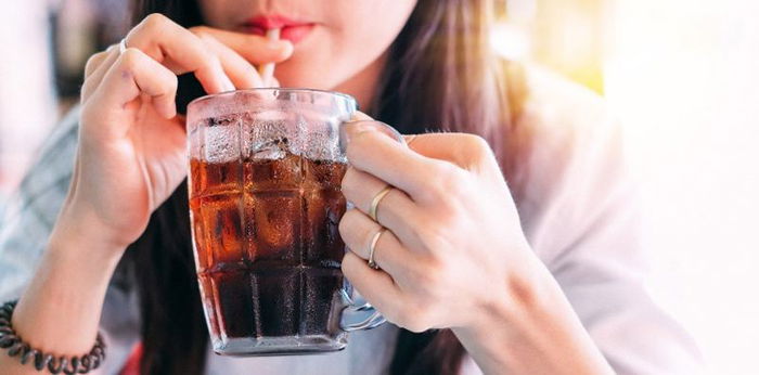 Konsumsi Soda Sering Dipercaya Bisa Melancarkan Haid, Mitos atau Fakta? Ini Penjelasannya!