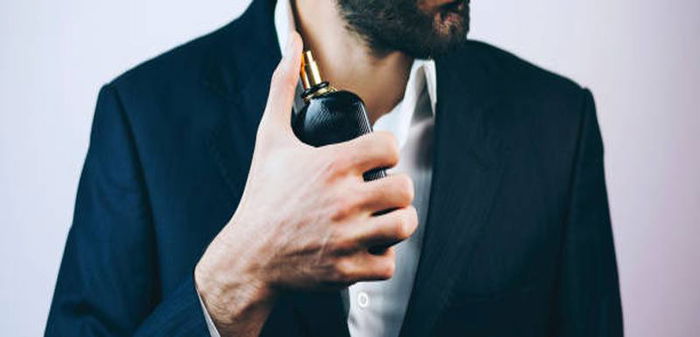 Menghadirkan Aroma yang Berbeda, Inilah 12 Referensi Parfum Pria Terbaik