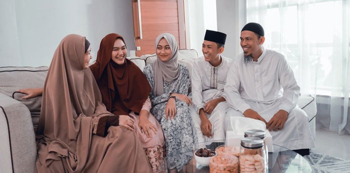 7 Hadits dan Keutamaan Menjaga Silaturahmi, Bisa Melapangkan Rezeki