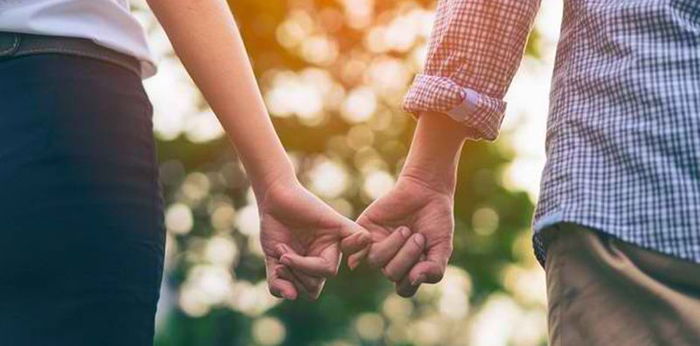 Apa Itu Friends with Benefits (FWB)? Ketahui Risiko dan Dampaknya bagi Remaja