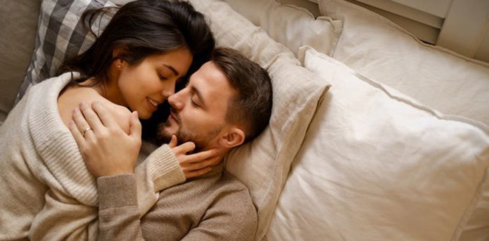 Sering Dipertanyakan, Berapa Lama Durasi Ideal Berhubungan Badan?