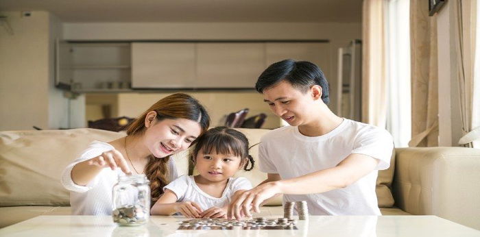 Mengenalkan Konsep Uang pada Anak dalam 6 Tahapan Usia, Begini Caranya!