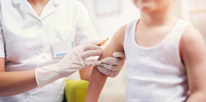 Sempat Ditunda, IDAI Imbau Imunisasi Anak Dilakukan secara Drive Thru Saat PPKM Darurat