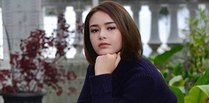 Kesal Diliput Diam-Diam Saat Sedang Ziarah, Amanda Manopo: "Ga Semua Bisa Dijadikan Konten"