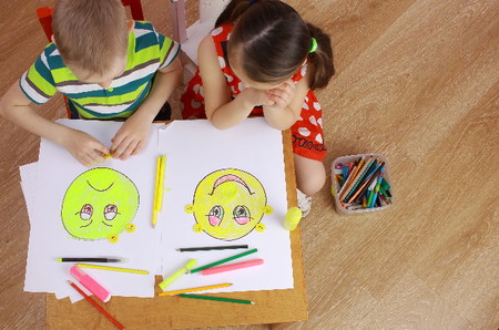 10 Aplikasi untuk Belajar Menggambar dan Mewarnai serta Manfaatnya bagi Anak