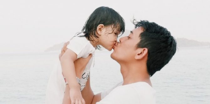 Putriku Lebih Dekat dengan Ayahnya, Aku Harus Bagaimana?