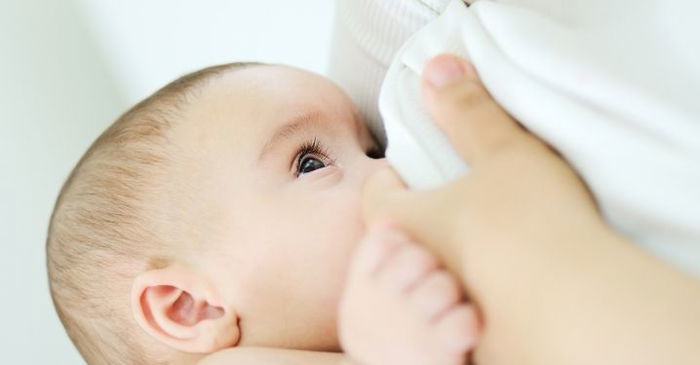 Bahayakah Jika ASI Masuk ke Hidung Bayi? Ini Kata Pakar, Bun!