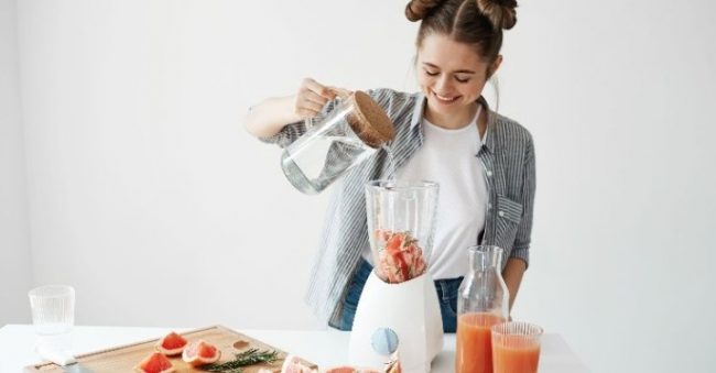 12 Rekomendasi Blender Berkualitas di 2024, Harga di Bawah 1 Juta