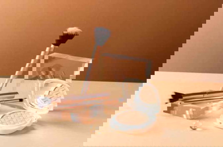 Bikin Tak Percaya Diri, Kenali 10 Penyebab Jerawat di Pipi dan Cara Mengatasinya