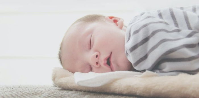 4 Penyebab Bercak Putih pada Kulit Bayi, Tidak Selalu Karena Panu!