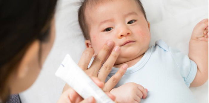 Skincare Aman untuk Bayi Baru Lahir & Urutan Penggunaannya