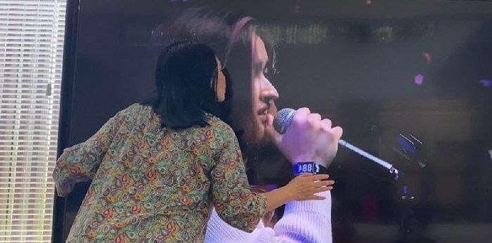 Cerita Titi DJ Kangen Berat Sama Stephanie Poetri, Sampai Rela Peluk Televisi