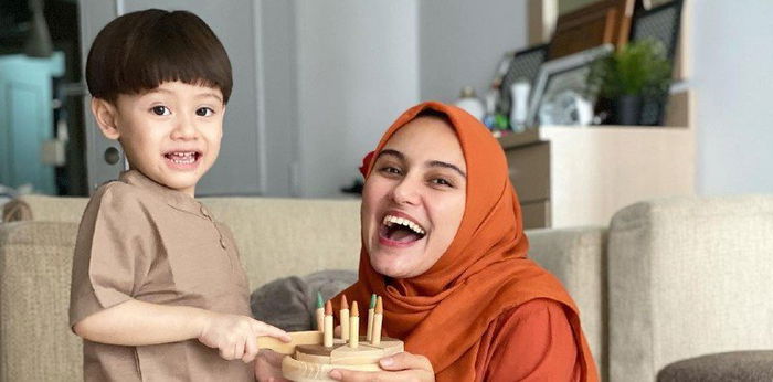 Bisa Jadi Inspirasi, Ini Tips Zee Zee Shahab Batasi Konsumsi Gula pada Anak