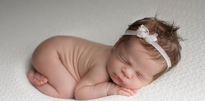 Arti Nama Clara untuk Bayi Perempuan dan Ide Rangkaiannya