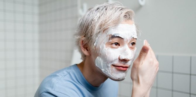 Benarkah Ayah Juga Perlu Skincare? Ini 4 Alasannya!