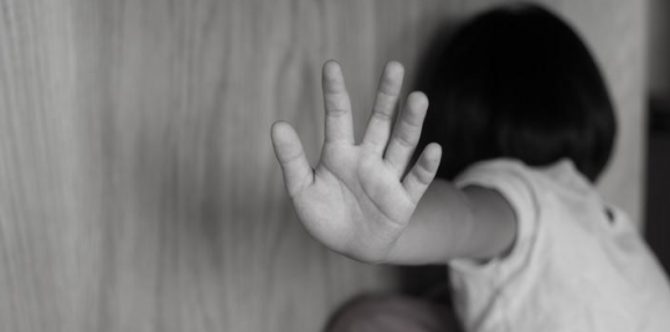 Heboh Ibu Tangkap Pelaku Pencabulan Anaknya, Ini 5 Faktanya!