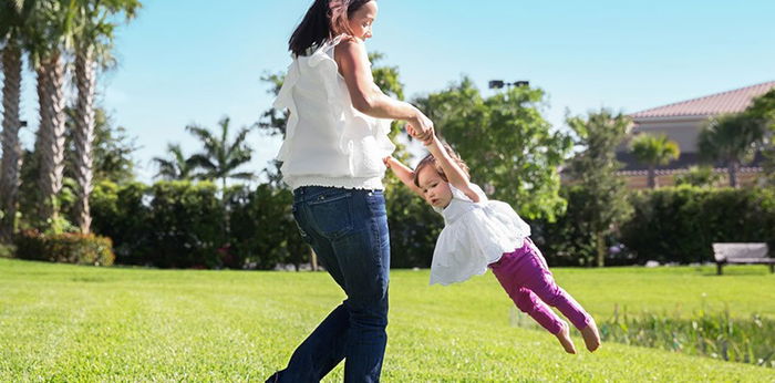 Waspadai Kondisi Nursemaid Elbow, Cedera Tulang karena Sering Menarik Lengan Anak