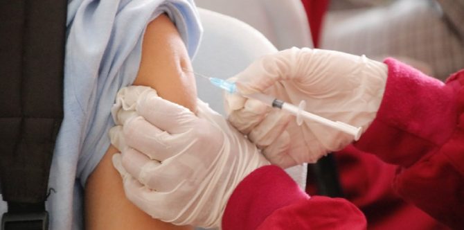 Diklaim Perkuat Antibodi hingga 25 Kali Lipat, Mampukah Vaksin Booster Lawan Omicron?