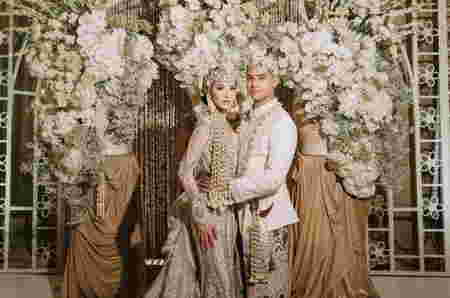 Artis menikah dengan adat Jawa